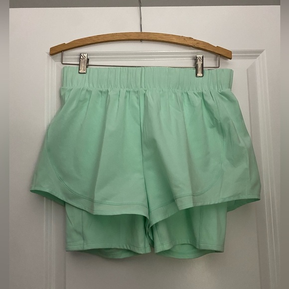 NWT CALIA by Carrie Underwood 2 in 1 Ruched Running Shorts Size Small - Picture 5 of 8